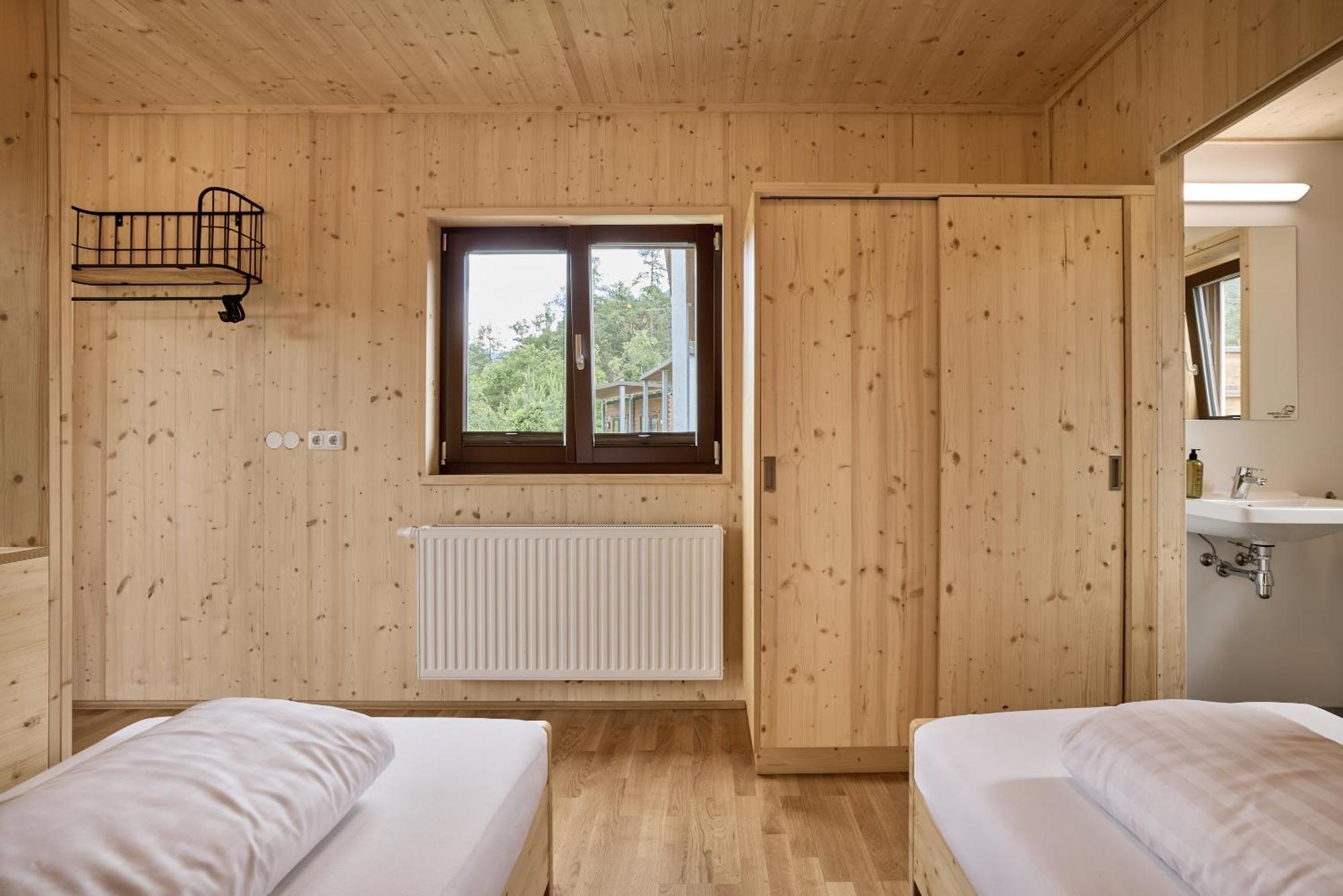 Area 47 - Tirol Otel Ötztal-Bahnhof Dış mekan fotoğraf