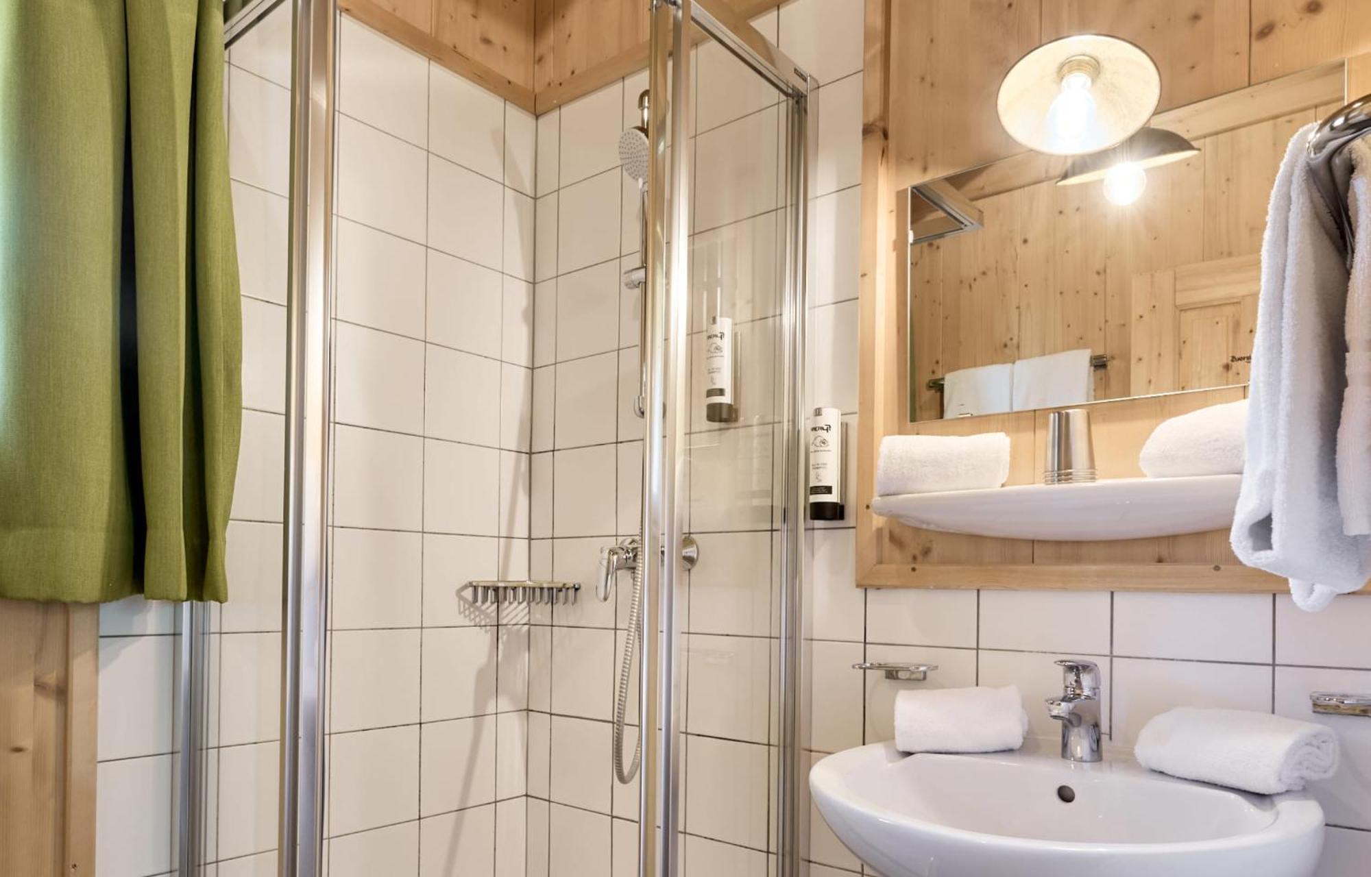 Area 47 - Tirol Otel Ötztal-Bahnhof Dış mekan fotoğraf